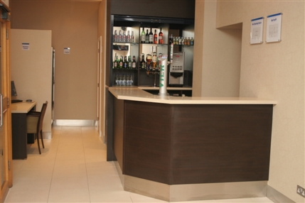 Holiday Inn Express London-Victoria - Bar