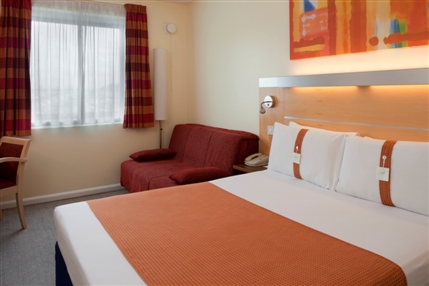 Holiday Inn Express London - Luton Airport - Double + Sofa Bed
