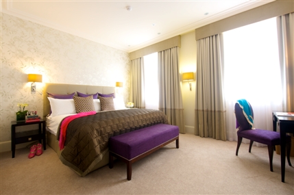 Taj 51 Buckingham Gate, Suites and Residences London - Signature Suite - Master Bedroom