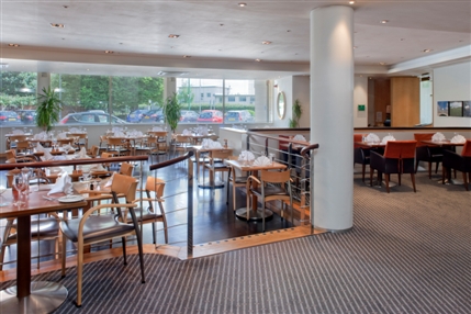 Holiday Inn London Heathrow Ariel - Restaurant