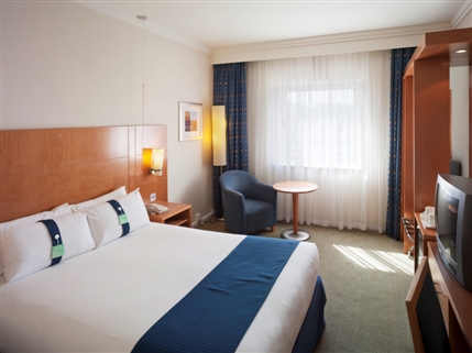 Holiday Inn London Brent Cross - Accessible Double Room