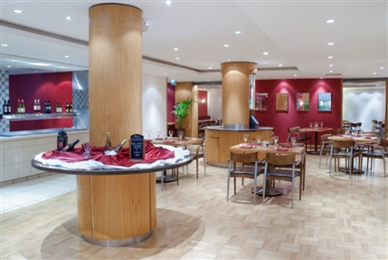 Holiday Inn London Gatwick Airport - Restaurant