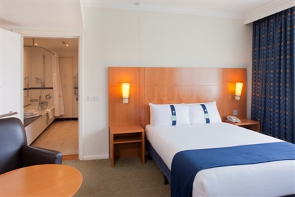 Holiday Inn London Heathrow Ariel - Accessible Double Room