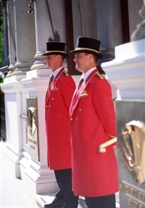 Mandarin Oriental Hyde Park London - Doormen