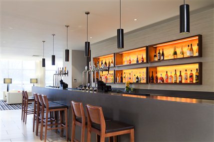 Crowne Plaza London Heathrow - Orwell's Bar