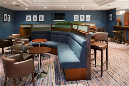 Crowne Plaza London Gatwick Airport - Sports Bar