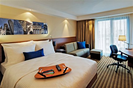 Hampton by Hilton London Luton Airport - Guest Room (Artistic Impression)