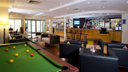 Holiday Inn Express London Hammersmith - Lonuge / Bar