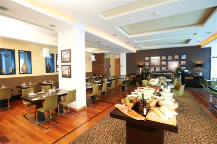 Pestana Chelsea Bridge Hotel & Spa - Atlantico Restaurant and Lounge