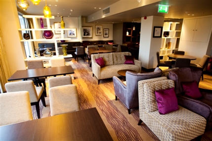Hilton London Olympia Hotel - Executive Lounge
