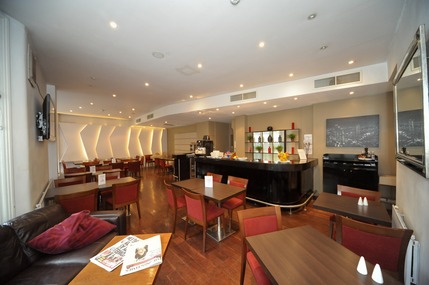 The Raglan Hotel - Breakfast Room