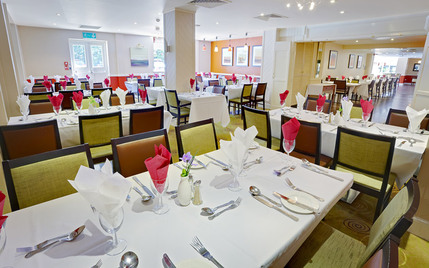 The County Hotel Woodford - Restaurant