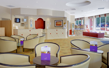 The County Hotel Woodford - Lobby