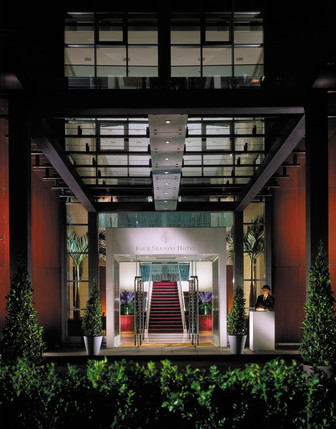 Four Seasons London Canary Wharf - Entrance