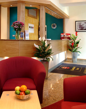 Comfort Inn Buckingham Palace - Lobby