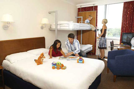 Airport Inn Gatwick - Family Room