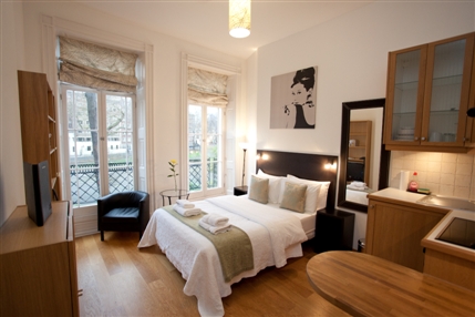 Studios2Let Apartments Cartwright Gardens - Large Studio - Balcony