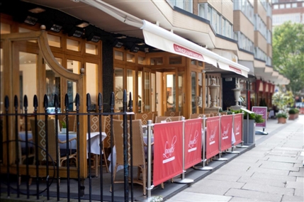 Jumeirah Lowndes Hotel London - Lowndes Bar & Kitchen offers all day dining in a friendly atmosphere