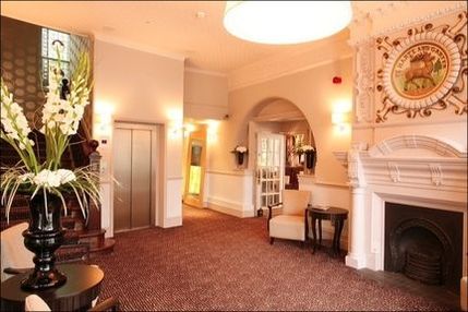 The Harte and Garter Hotel - Lounge