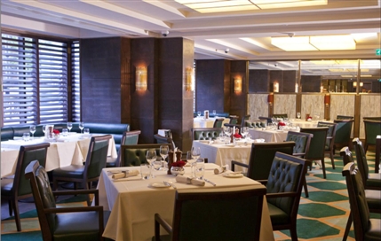 Jumeirah Carlton Tower Hotel - The Rib Room Bar & Restaurant serves the finest British cuisine