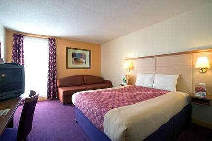 Premier Inn Heathrow (Bath Road) -