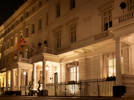 The Royal Park Hotel London - Exterior by night
