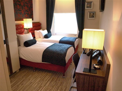 Simply Rooms & Suites Hotel -