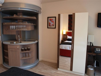 Simply Rooms & Suites Hotel -