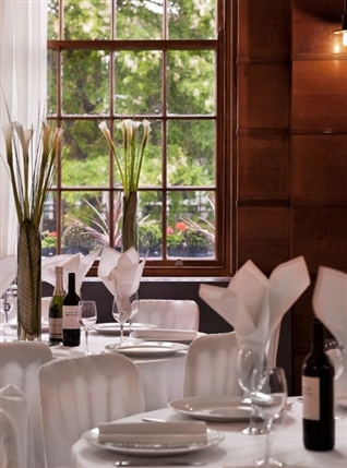 Town Hall Hotel & Apartments - The Bethnal Hall