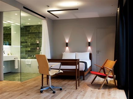 Town Hall Hotel & Apartments - Executive Studio Apartment