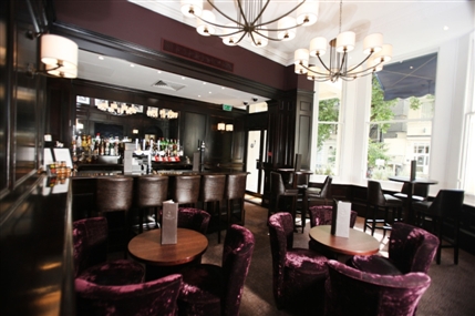 Rydges Kensington London - Polo Bar