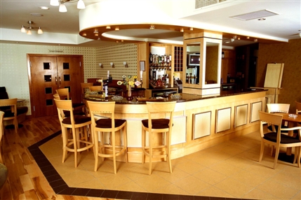 Quality Hotel Wembley London - Mirage Sports Bar