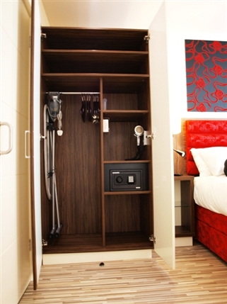 Simply Rooms & Suites Hotel -