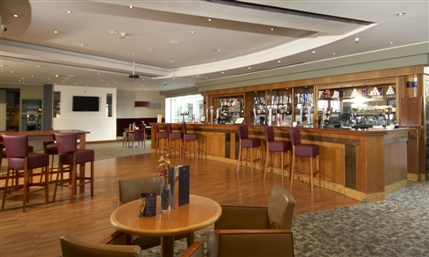 Hilton London Croydon - Larder Bar