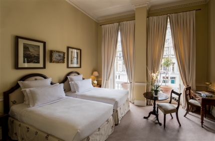 Cranley Hotel London - Deluxe Double/Twin Room