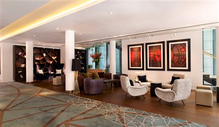 DoubleTree by Hilton Tower of London - Foyer