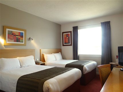 Jurys Inn Heathrow Hotel - Twin Room