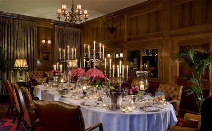Chesterfield Mayfair Hotel - Library