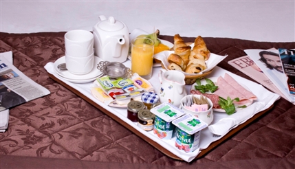 The Abbey Court Notting Hill - Continental Breakfast in bed