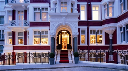 St. James's Hotel & Club London - Entrance