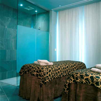 Radisson Blu Edwardian New Providence Wharf - East River Spa Treatment Room