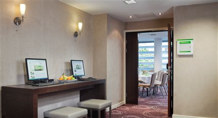 Holiday Inn London Commercial Road - Business Centre