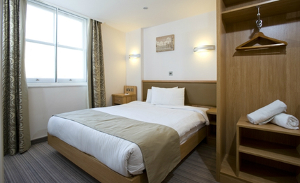 Eden Plaza Kensington Hotel -