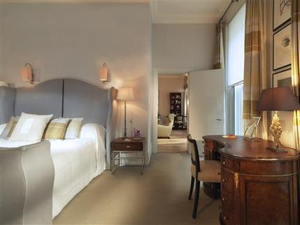 Rocco Forte Brown's Hotel - Dover Suite