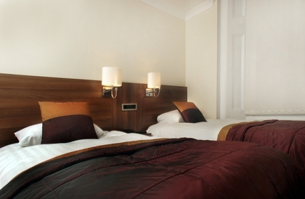 London House Hotel - Twin Room