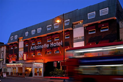 Antoinette Hotel Wimbledon - Exterior