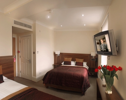 London House Hotel - Triple Room