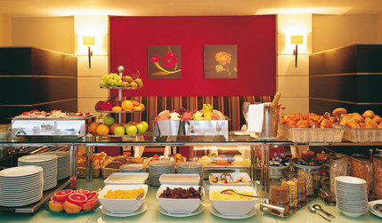 K + K Hotel George - Breakfast Buffet