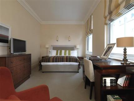 Rocco Forte Brown's Hotel - Deluxe Bedroom