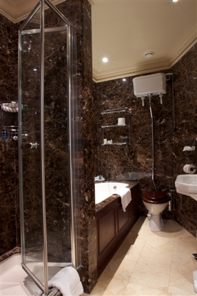 No.11 Cadogan Gardens - Suite Bathroom